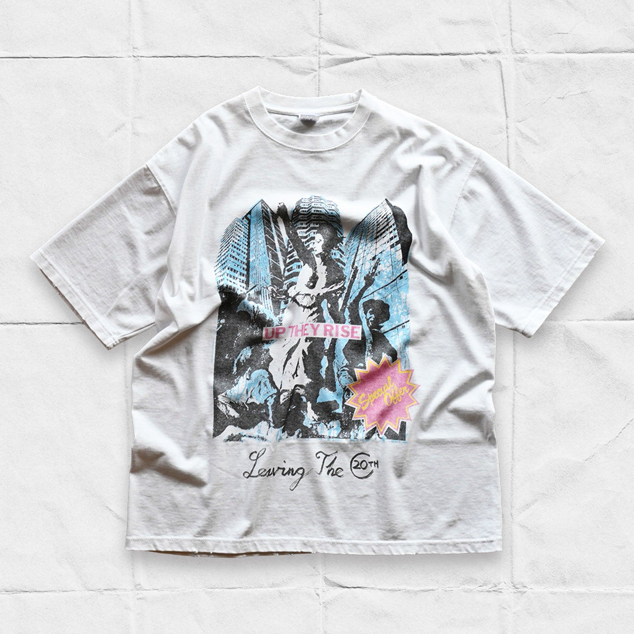 ベイビーわるきゅーれ × Behind the Scenes®︎ コラボTシャツ 03