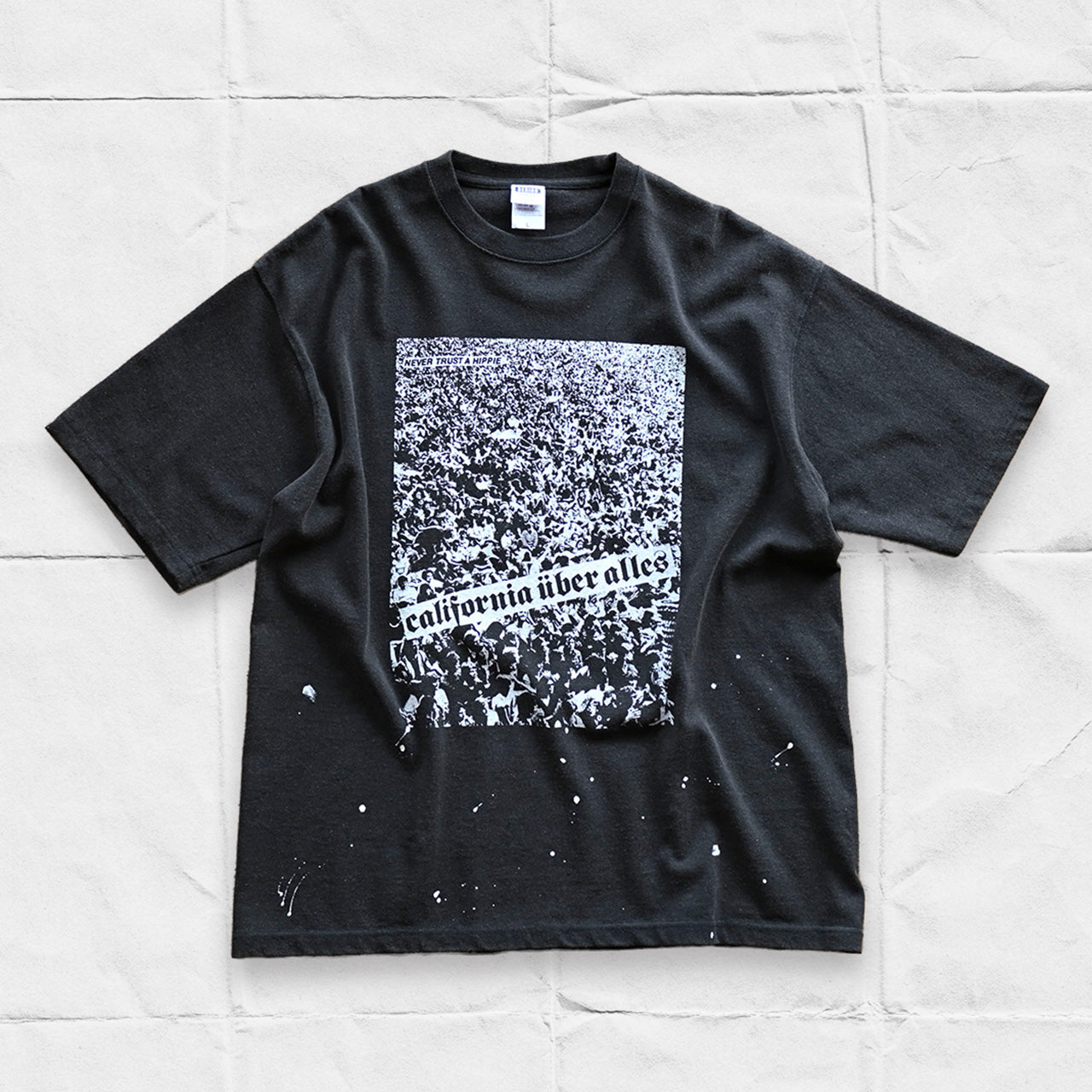 ベイビーわるきゅーれ × Behind the Scenes®︎ コラボTシャツ 01