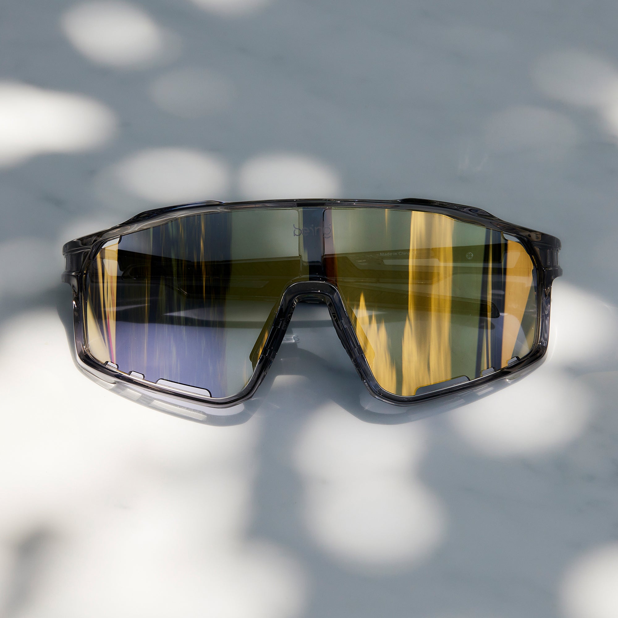 Libero【グレー】Gold Mirror Lens(紫外線調光) – being