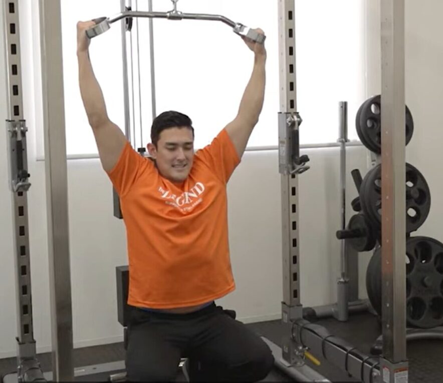 筋トレ】パラレルグリップを使ったラットプルダウンで逆三角形を作る