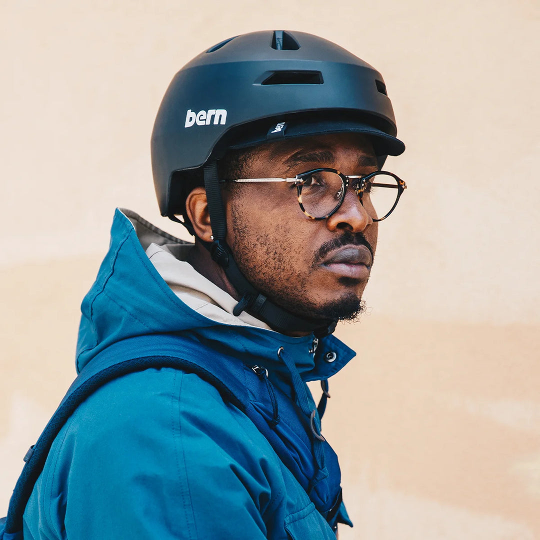 The Brentwood 2.0 Urban Bike Helmet | Low-Profile | Flip Visor