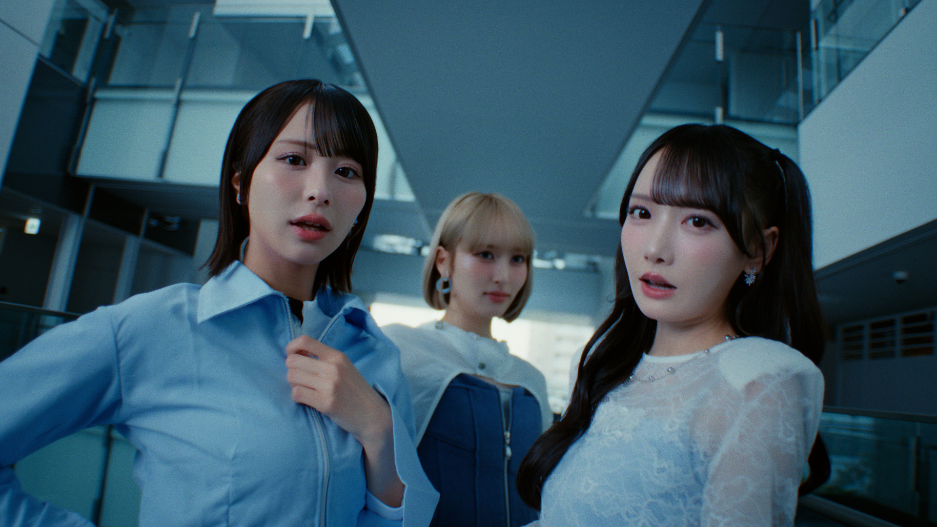 ≠MEが自分と戦う新シングル「排他的ファイター」MV公開、“人はどう