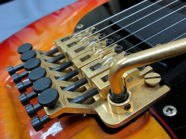 Valley Arts M-SERIES Stratocaster Type – 神戸ギターショップ B-West