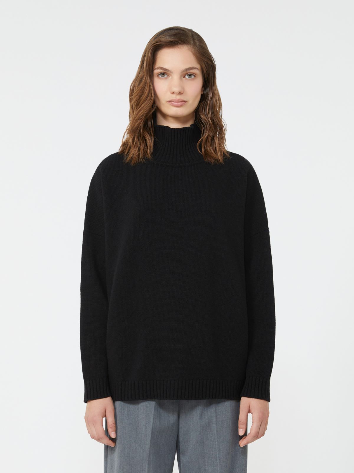 Wool knit turtleneck jumper, black | Weekend Max Mara