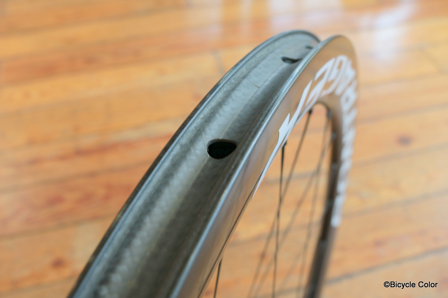 前々から気になっていた、Bontrager(ボントレガー)Aeolus XXX4チューブ