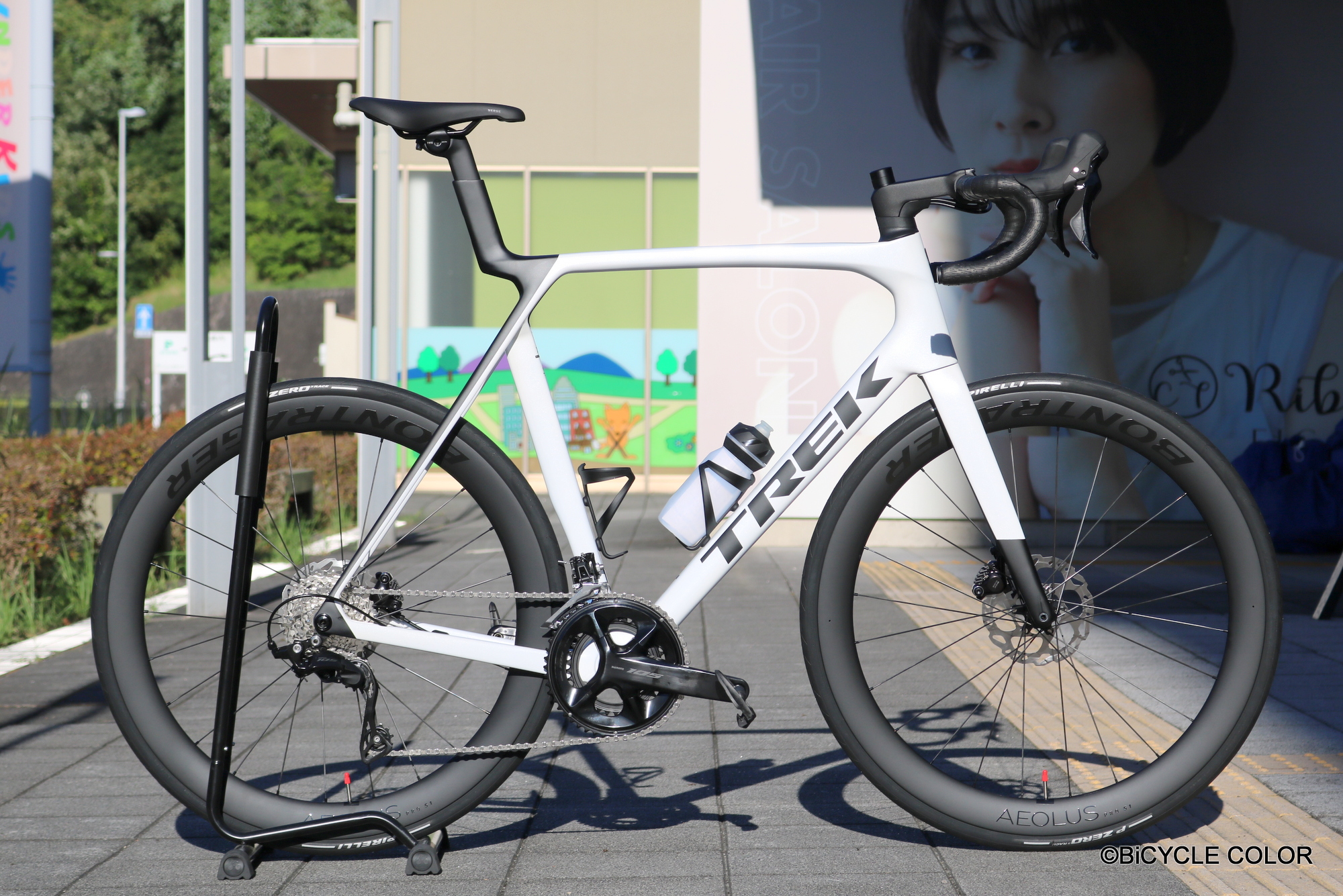 ご納車バイクの紹介㊺ MADONE SL5 Gen8のカスタマイズや高校生のEMONDA