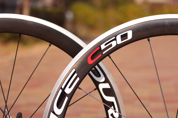 シマノ デュラエース WH-7900 C50-CL カーボンクリンチャーホイールが