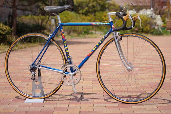 何年もの時を経た細身で美しいフレーム DE ROSA(デローザ) SLX ロード