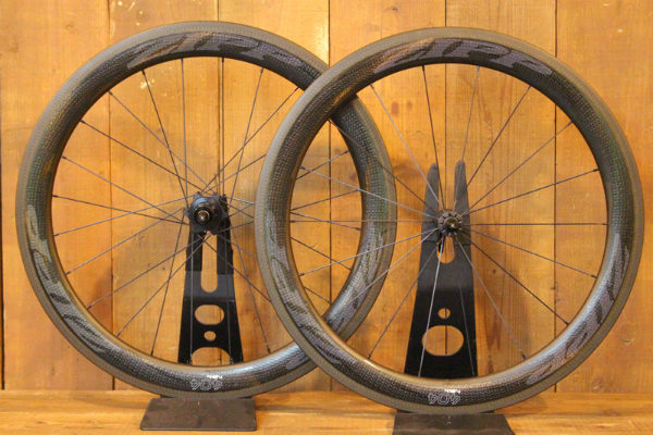 常用可能なカーボンディープ！ZIPP ジップ 404 NSW シマノ11sが入荷