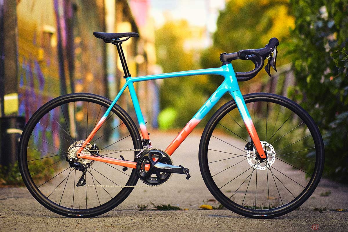 TREK新型「Émonda ALR 5」登場 軽量アルミフレームバイクがフルモデル