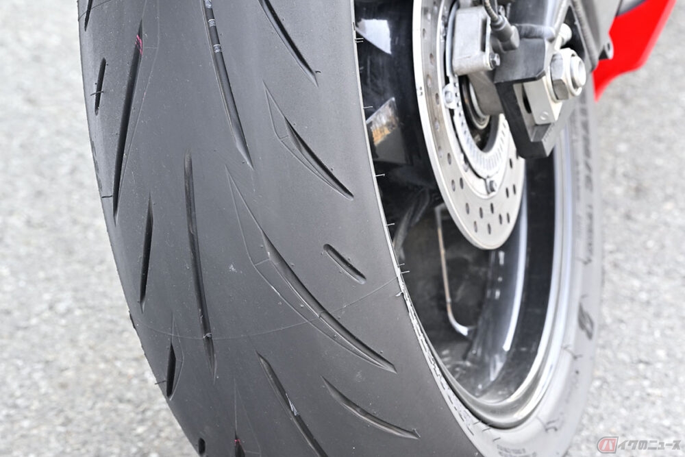 ブリヂストン「BATTLAX HYPERSPORT S22」 純正装着率の高さからも