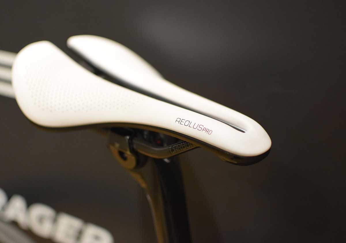 Aeolus Proサドル（アイオロスプロ）限定カラー入荷しています！