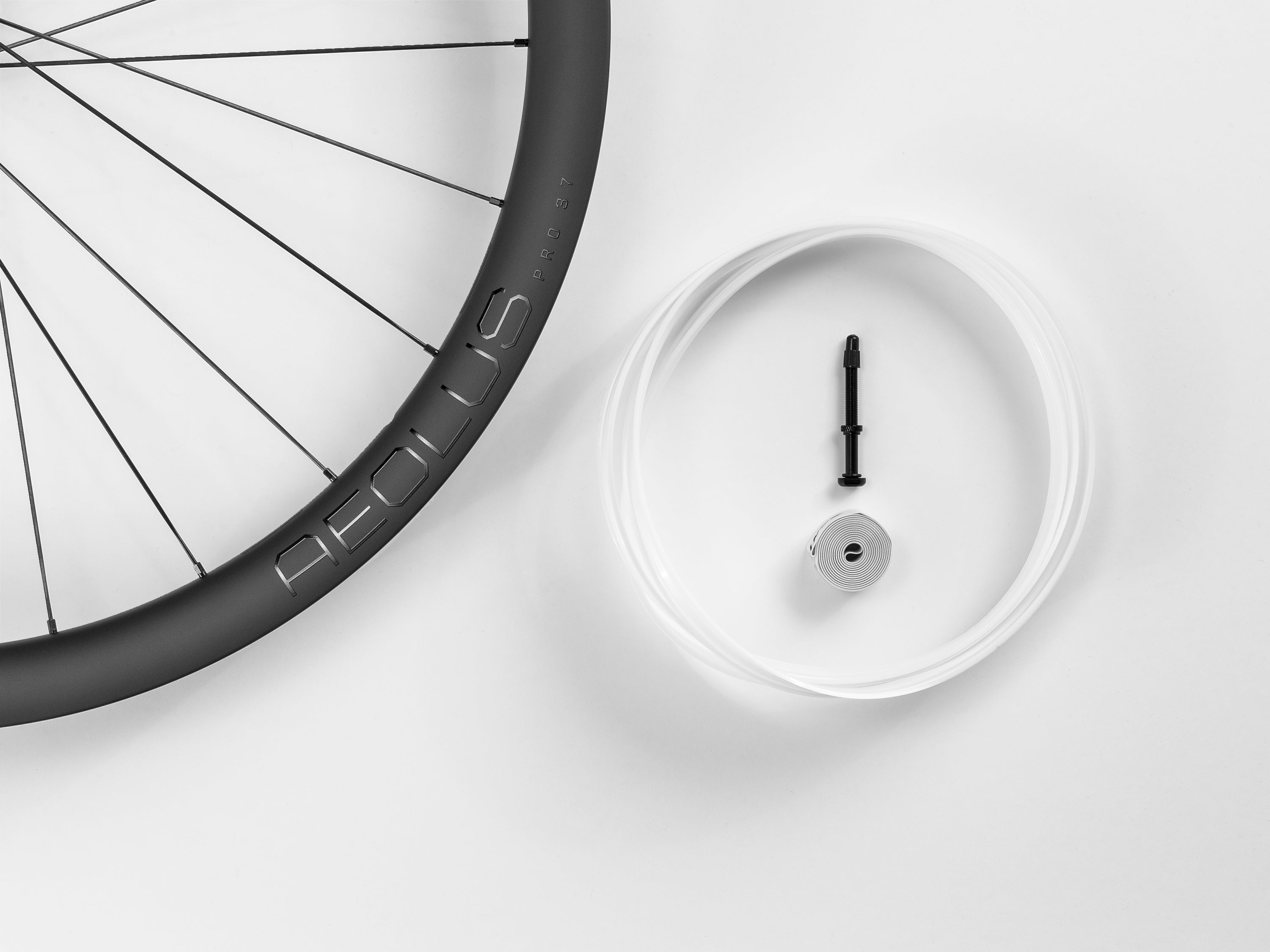 ホイール Bontrager Aeolus Pro 37 Disc TLR（ボントレガー アイオロス