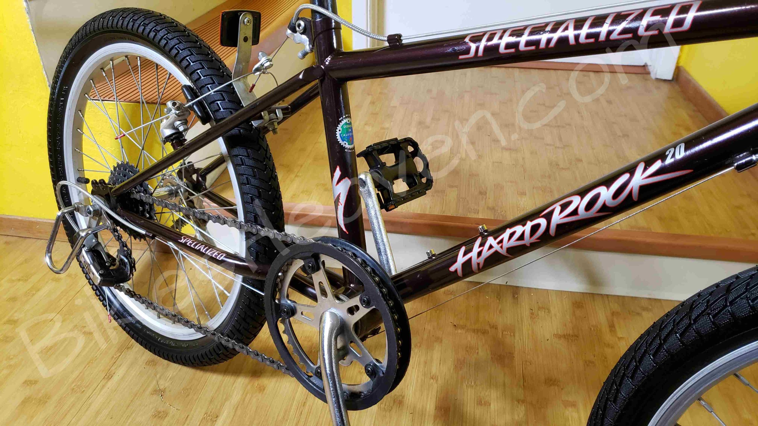 1997 Specialized Hardrock 20 Boys - Bikes Heaven