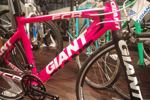 街が呼んでいるウ‼」 GIANT FCR 1(ジャイアント エフシーアール1)藤沢