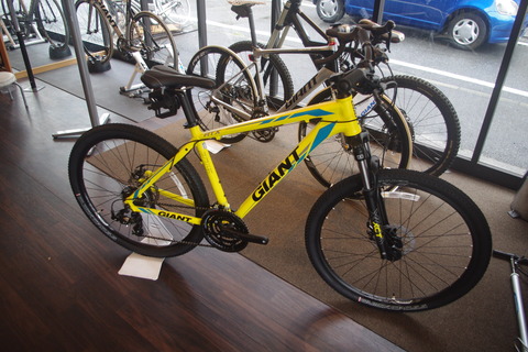 手頃な入門マウンテンバイク入荷しました！展示在庫車情報 2016 GIANT