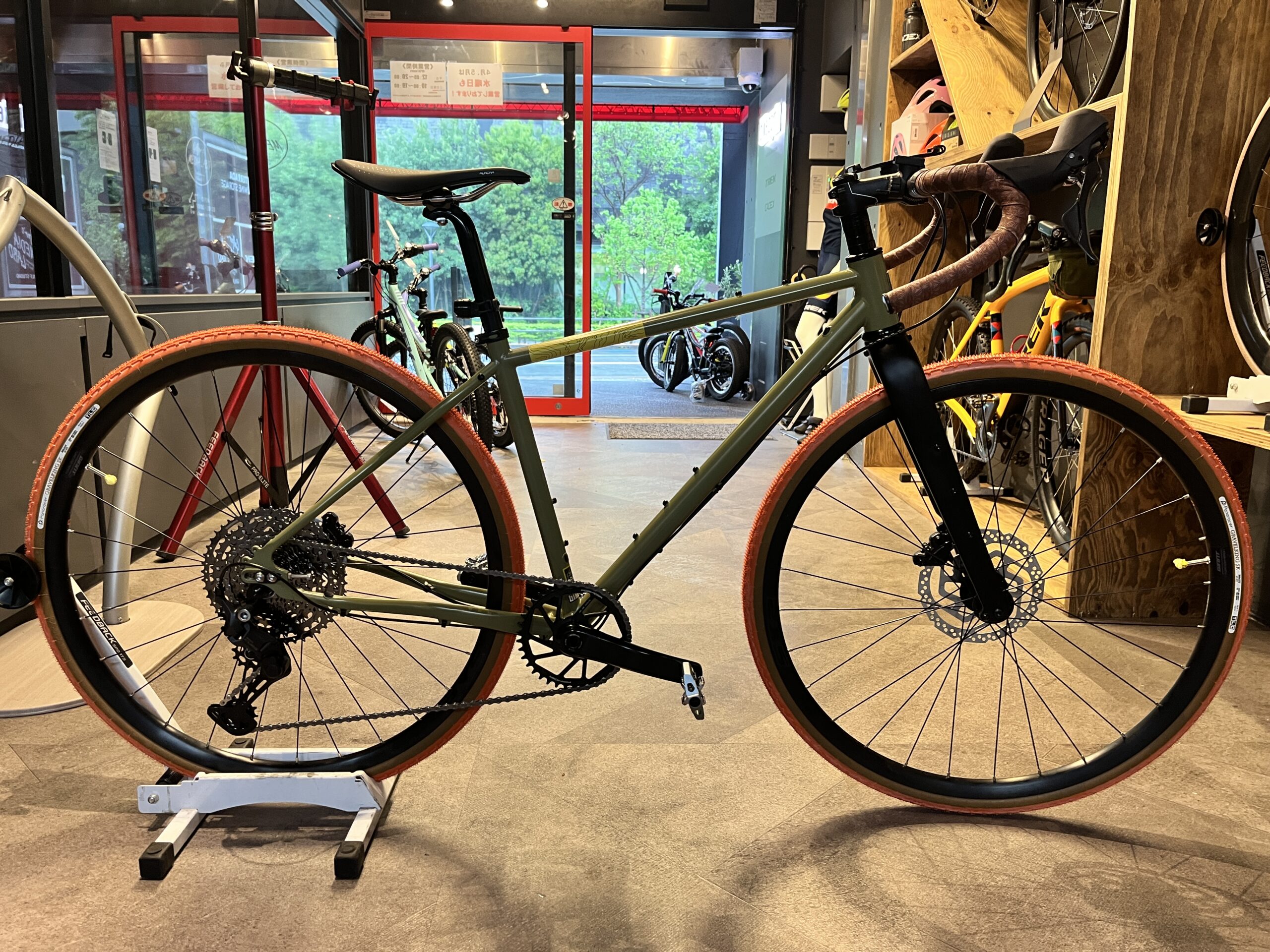 DAVOS D604 Ver.2 ダボス グラベルバイク 1×11S | TREK正規販売店