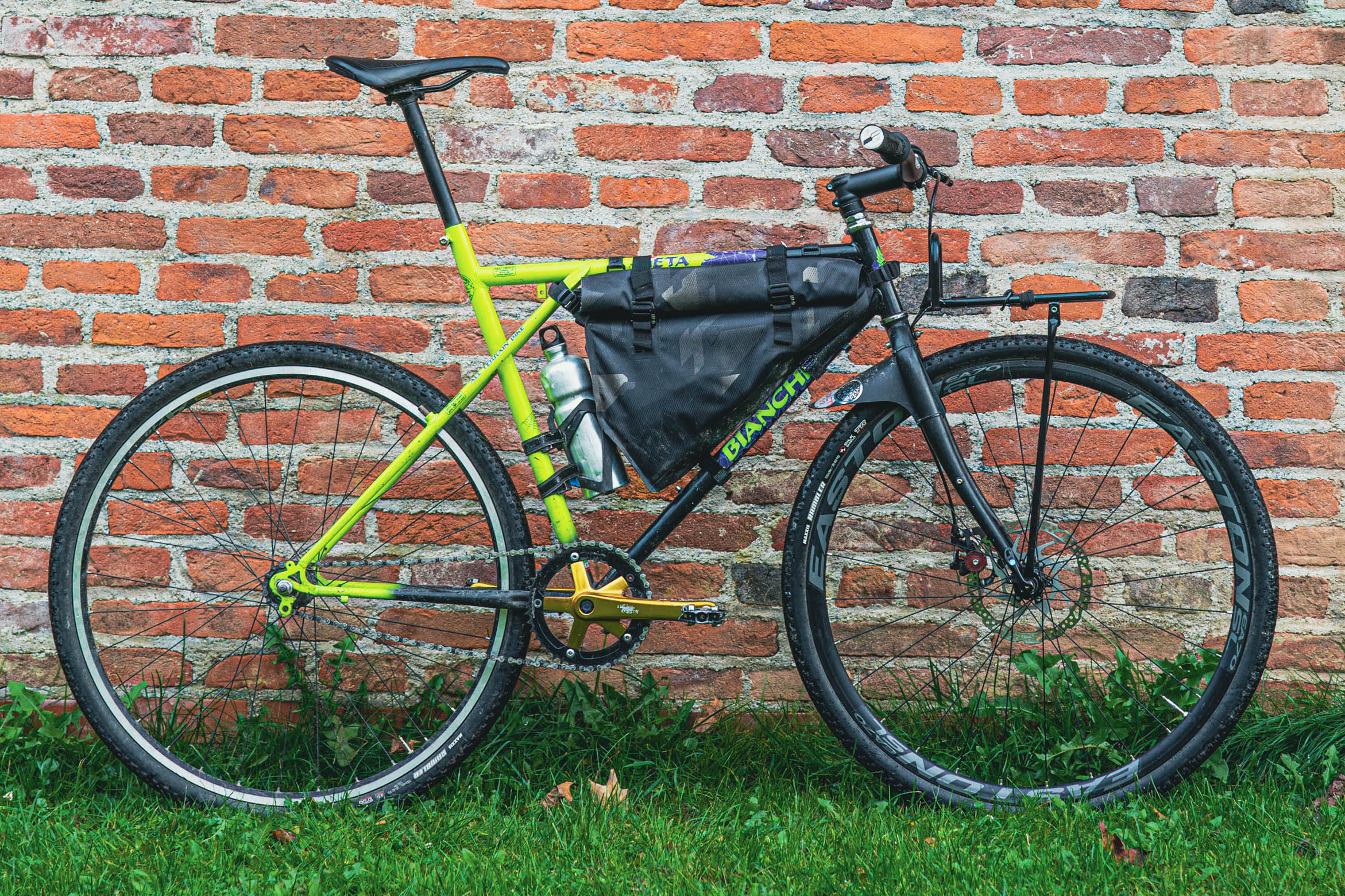 Reader's Rig: Johannes' 1993 Bianchi Meta - BIKEPACKING.com