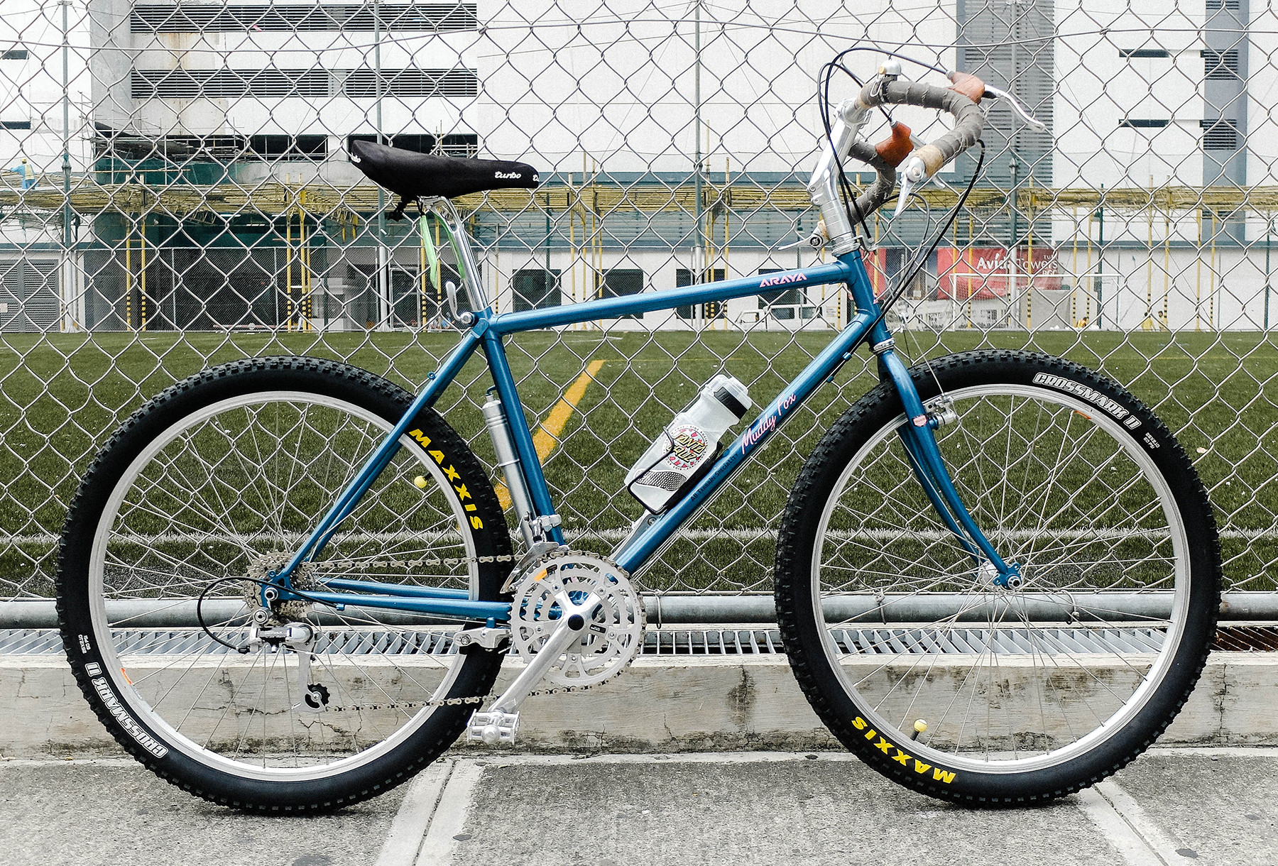 Araya Muddy Fox by @jellectrobot