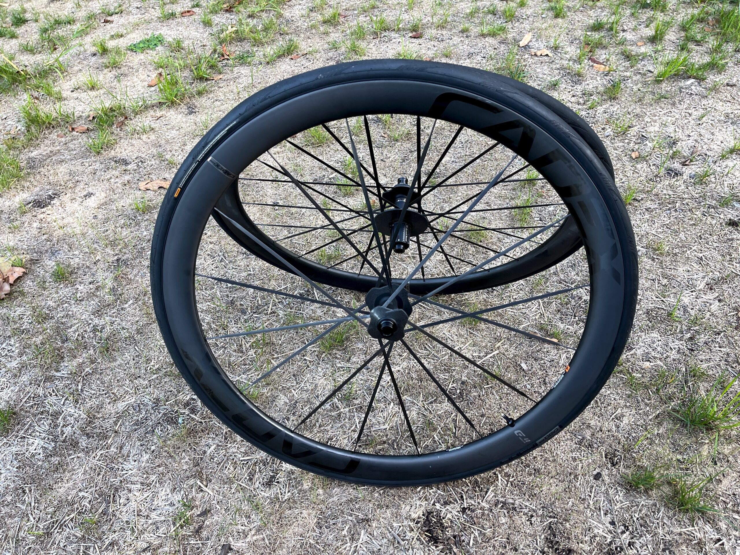 Review Cadex Max 40: Stiff, Fast, Pricey & Worth It for The Right