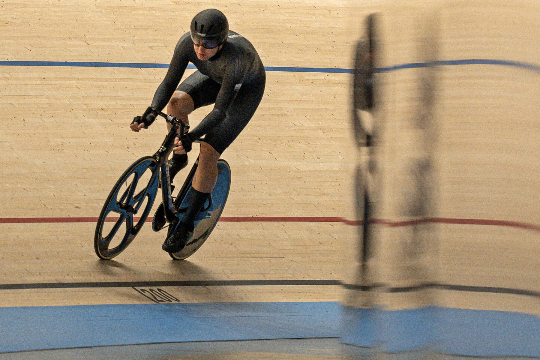 Ridley Arena Track Bikes Hit the Velodrome in Fast Carbon or