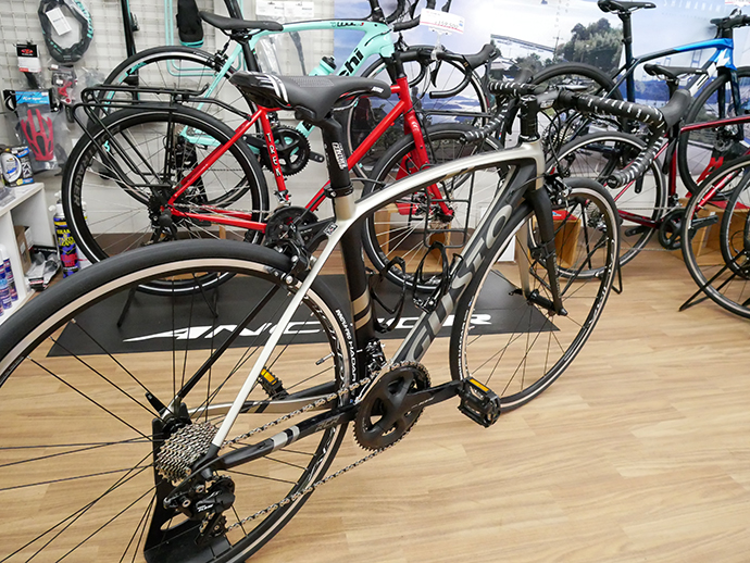 GUSTO RCR Team DURO Sports 2021年モデル – スポーツサイクル ウエキ