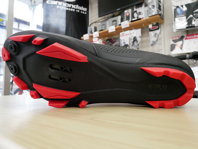 フィジーク シューズ X5 TERRA BOA – スポーツサイクル ウエキ｜ SPORT