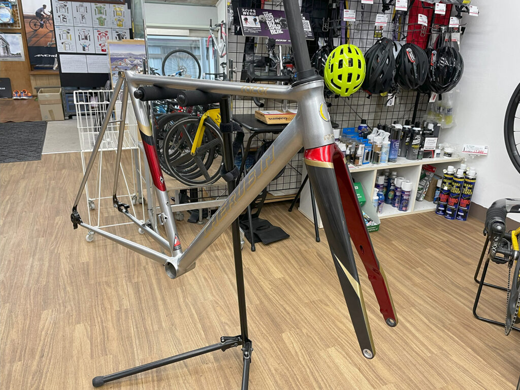 CHERUBIM(ケルビム) Racer（レーサー） Disc フレームセットが届きまし