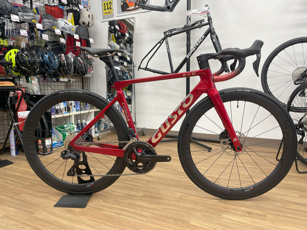 GUSTO COBRA EVO 新色のREDが入荷しました！ – スポーツサイクル