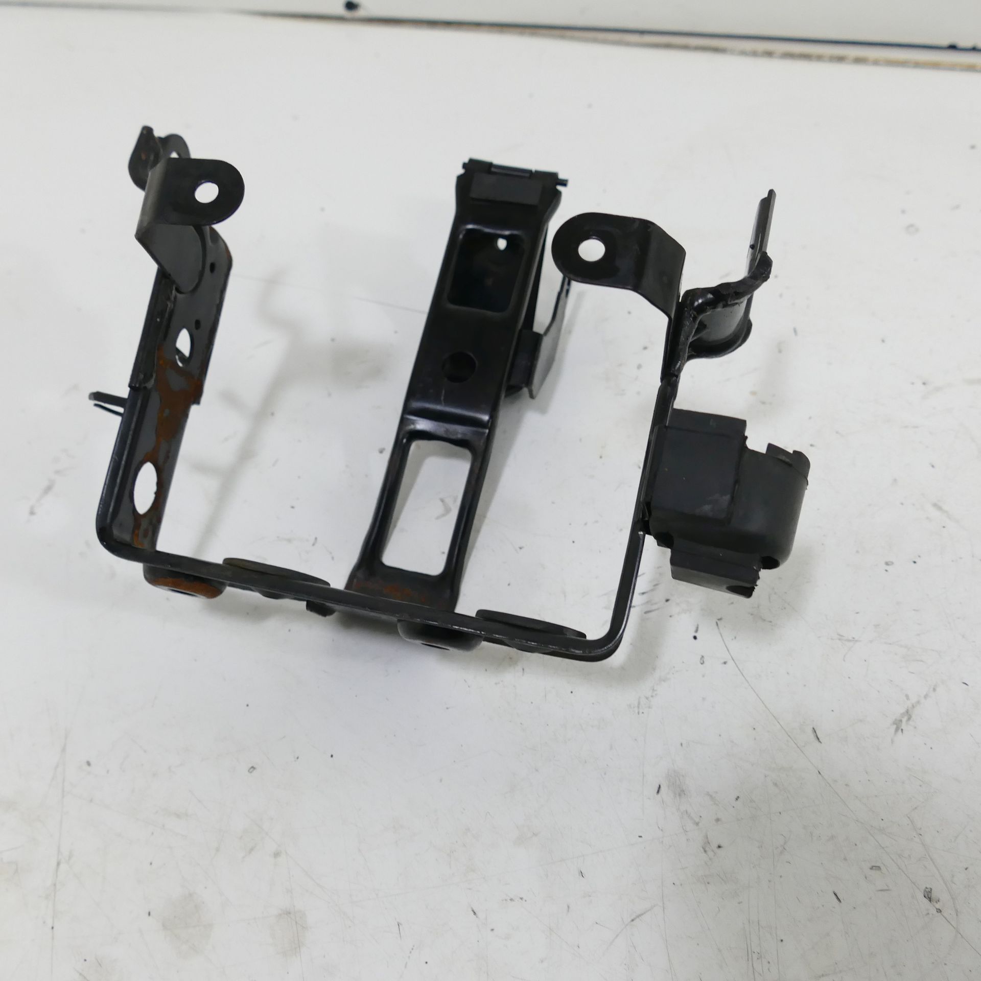 Honda GB 500 Clubman Ez: 90 Battery Box Battery Fairing 76331