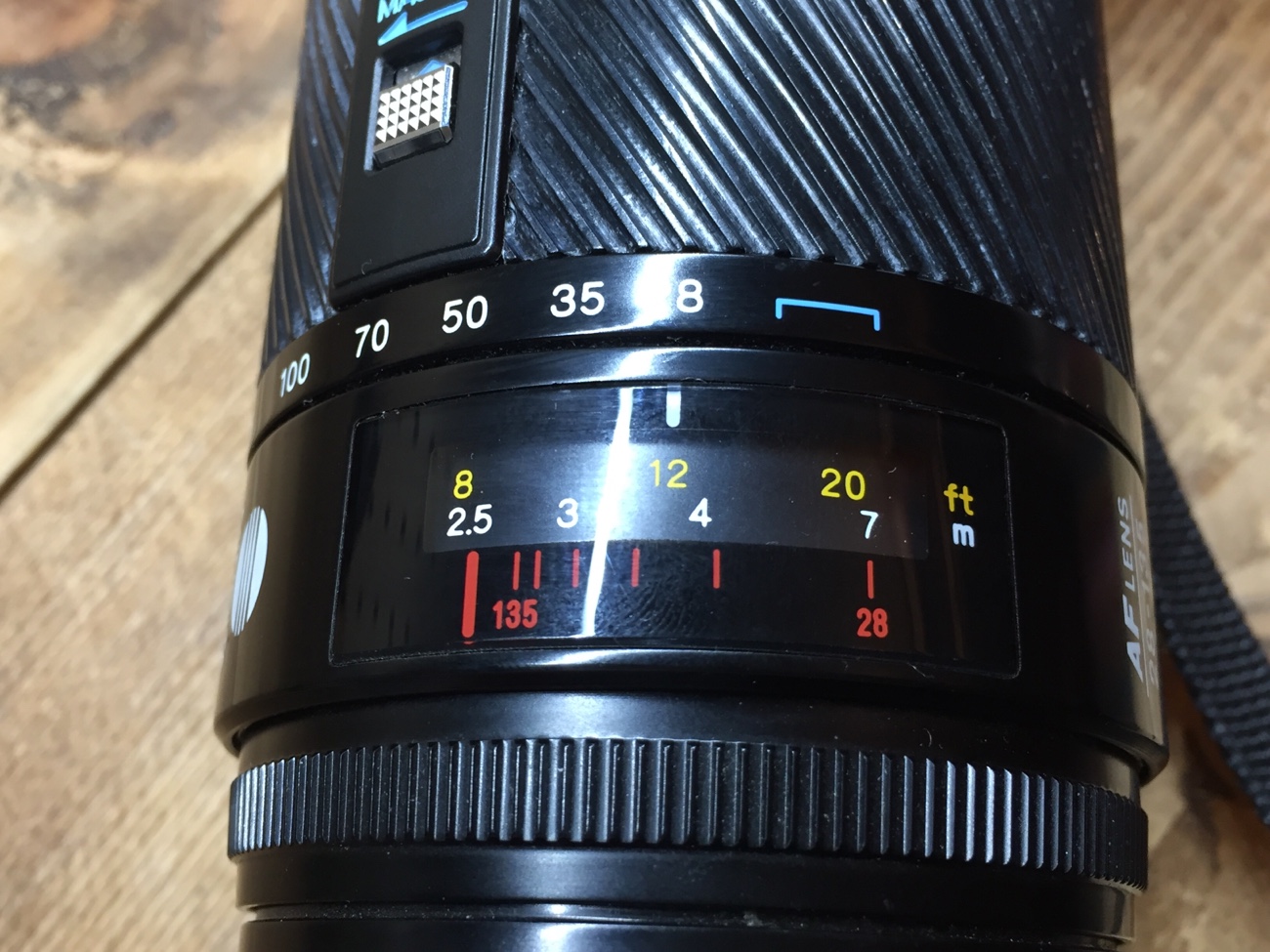 MINOLTA AF ZOOM 28-135mm F4-4.5のちょっと使いづらそうなところ