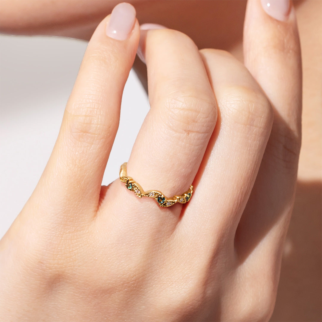 ビズー公式】アレキサンドライト ダイヤモンド K18 リング リエール