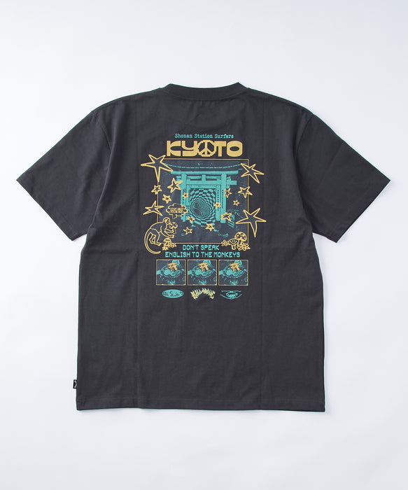 BILLABONG メンズ 【SHONAN STATION SURFERS】 KYOTO Tシャツ【OVER