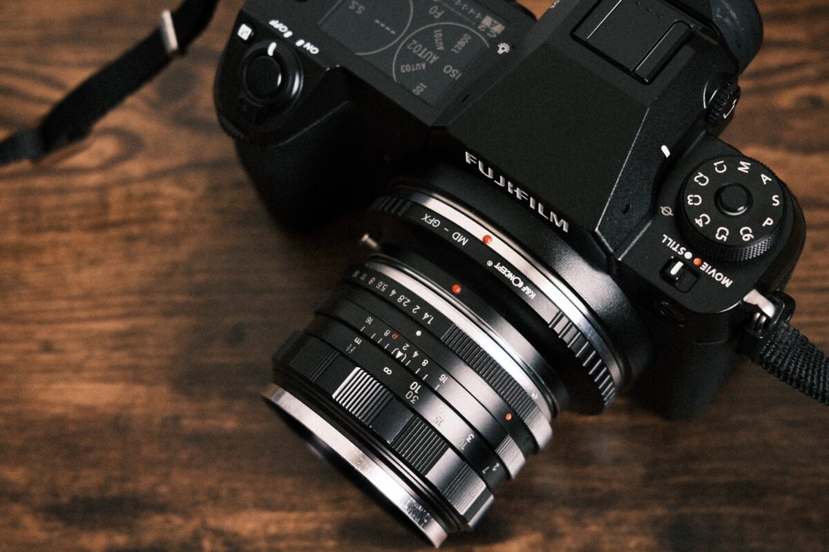 GFX × オールドレンズ。「MINOLTA AUTO ROKKOR-PF 58mm F1.4」 | BORN