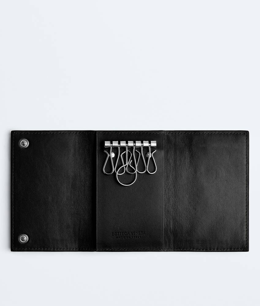 キーケース のために メンズ で ネロ | ボッテガ・ヴェネタ JP