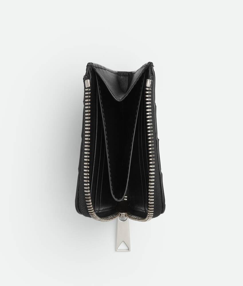 イントレチャート スクエア ジップアラウンドウォレット のために