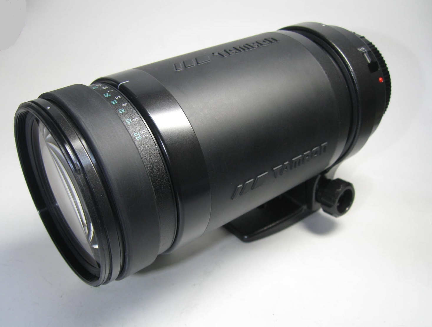 TAMRON AF 200-400mm F5.6 LD IF [75D] 貧者の望遠レンズの実力は