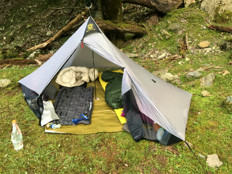 虫の多くなる春夏の低山で活躍するメッシュ付き1-2用シェルター入荷