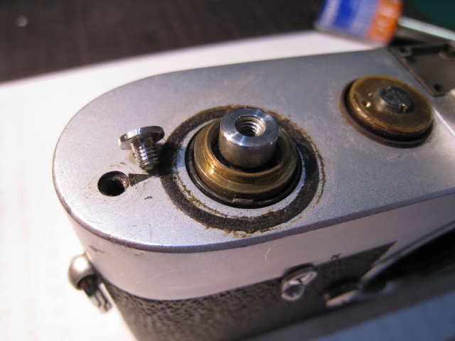 今日のライカ Leica MD Nr. 1141 179 シャッター幕を張り替える - 私設