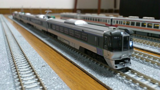 Nゲージ 73 785系「すずらん」入線 | 豊四季車両基地