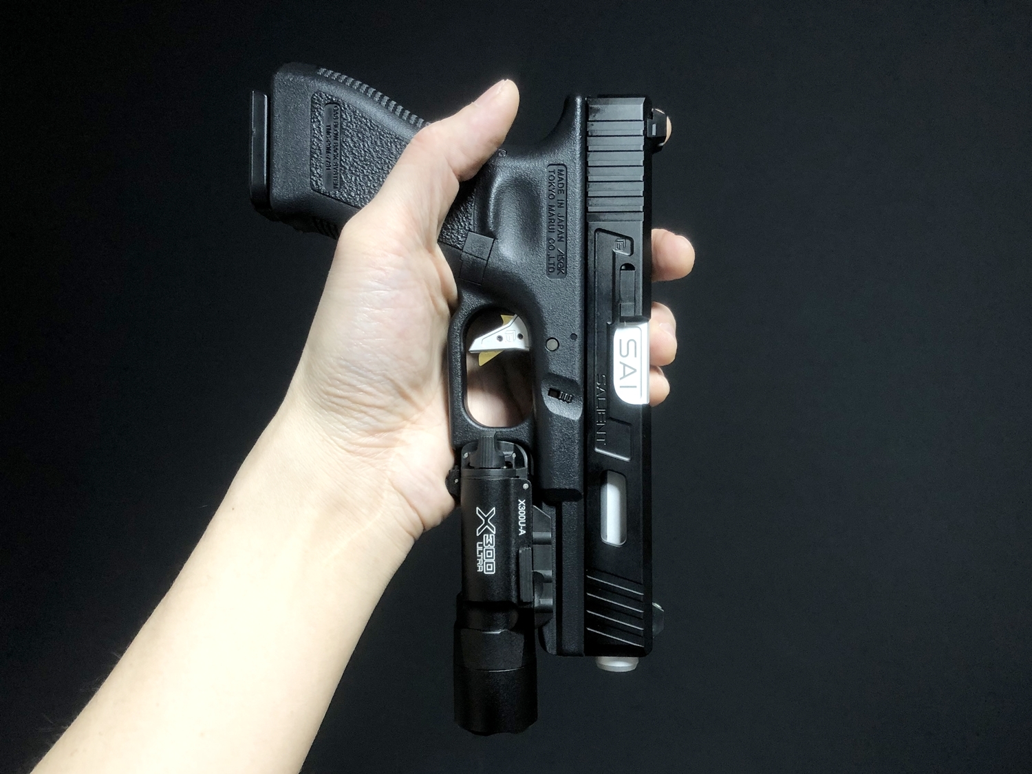東京マルイ GLOCK 17 『SUREFIRE X300 ULTRA TYPE』を付けて見よう