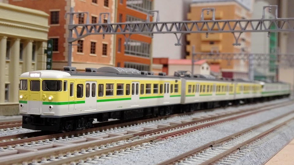 新潟地区の115系 弥彦色＋新潟色 - ビスタ模型鉄道（エヌゲージ日記）