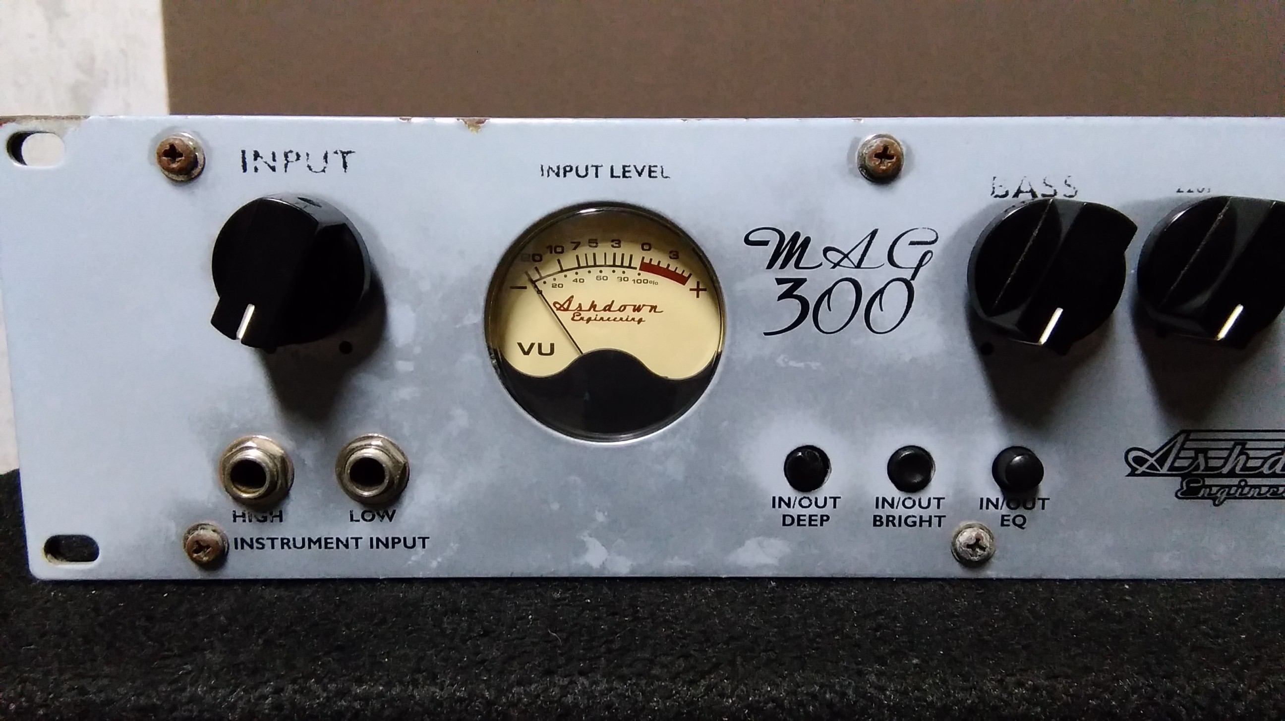 Ashdown MAG300 (アッシュダウン ベースアンプ) 使い方・音作り【基本