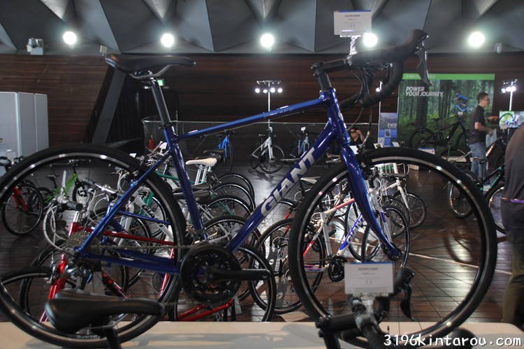 話題騒然！ドロップハンドルのついたクロスバイク「ESCAPE R DROP