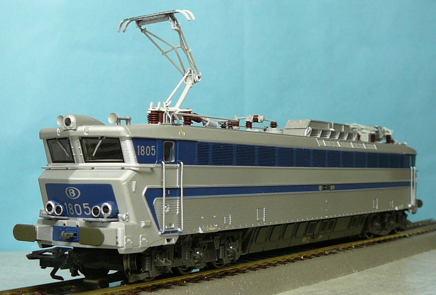 SNCB 18型多電源対応旅客用電機 1805号機 （Märklin 39402)入線