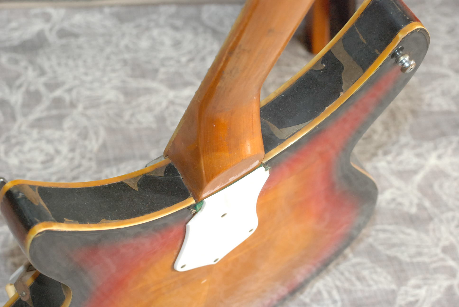 グヤトーン SG-42Tを再生する - First Touch ギターリペア