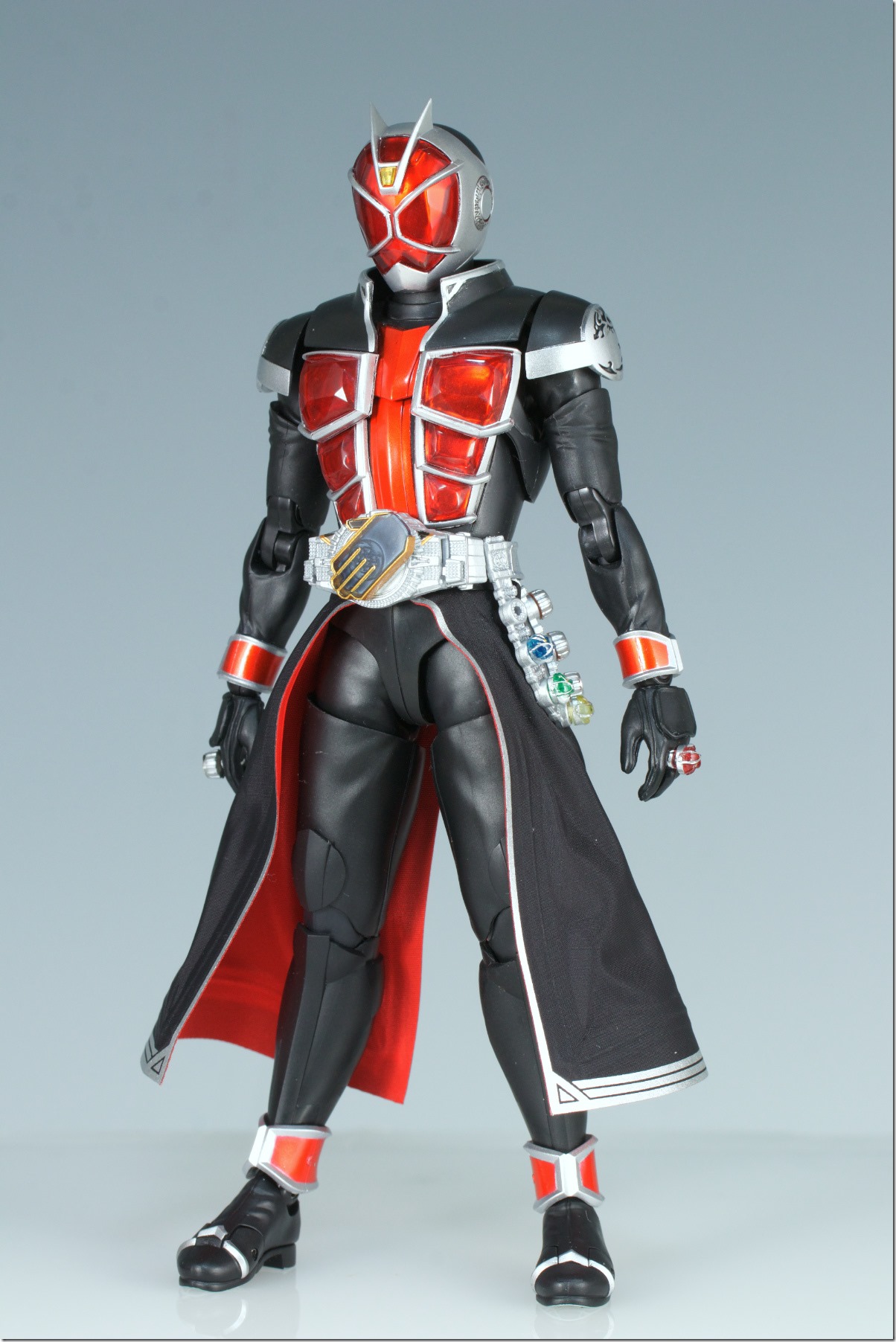 S.H.Figuarts （真骨彫製法） 仮面ライダーウィザード フレイム