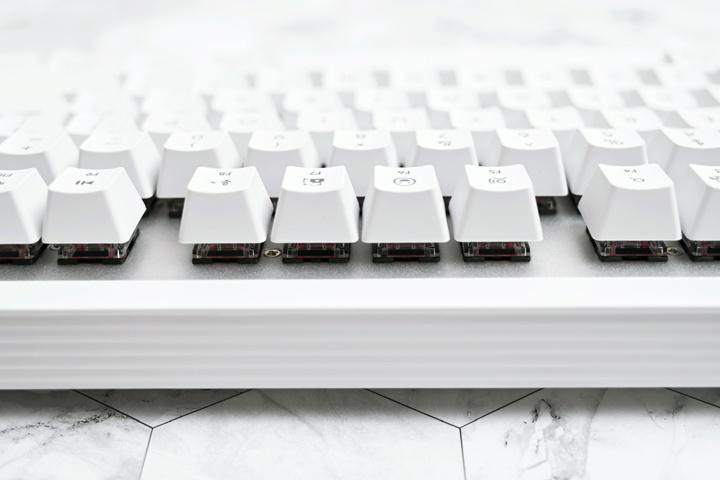 ロジクール、 Signatureシリーズから登場したテンキーレス/ワイヤレス