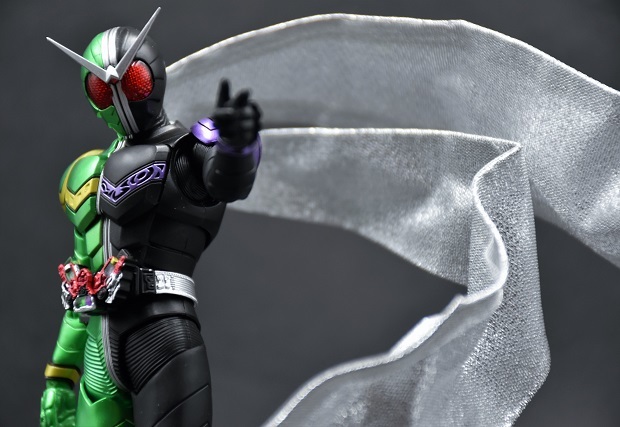 S.H.Figuarts（真骨彫製法） 仮面ライダーW サイクロンジョーカー 風都