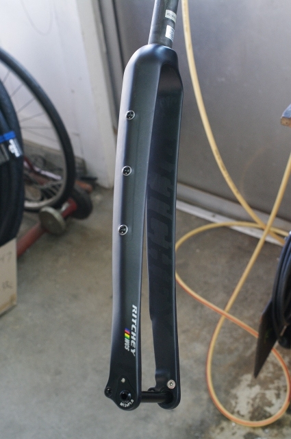 リッチーWCSグラベルカーボンフォーク | 自転車フレーム製造・販売 柳